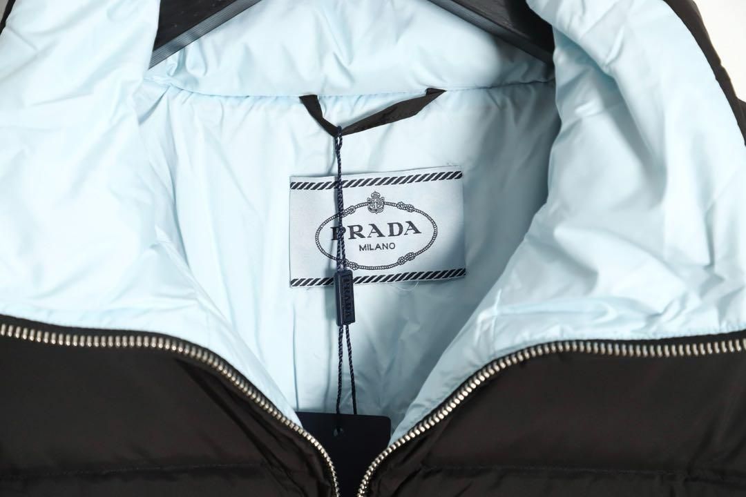 PRADA ダウンジャケット クロップド丈 黒｜本日限定特価｜新品未