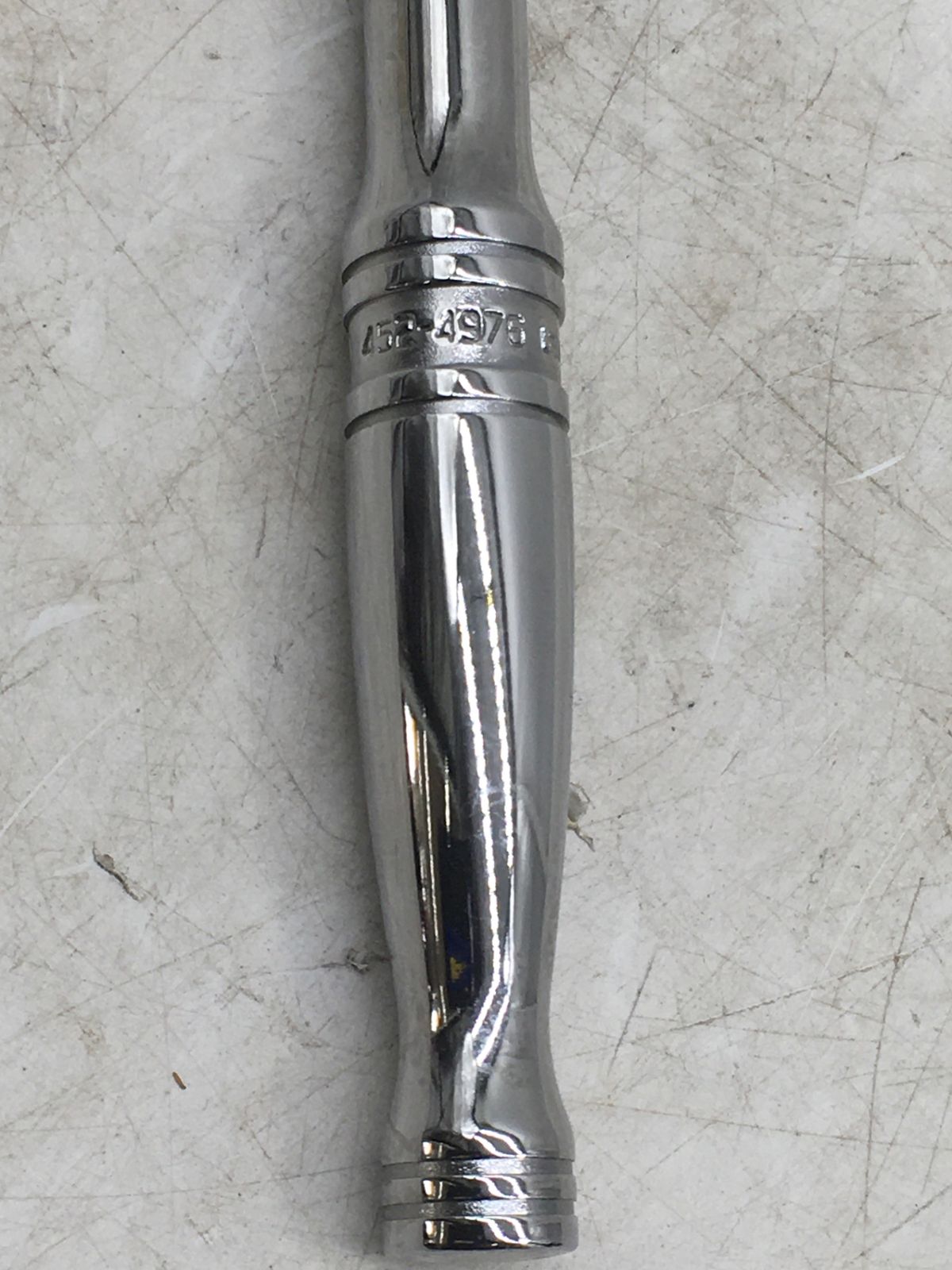 ブレーカーバー 452-4976