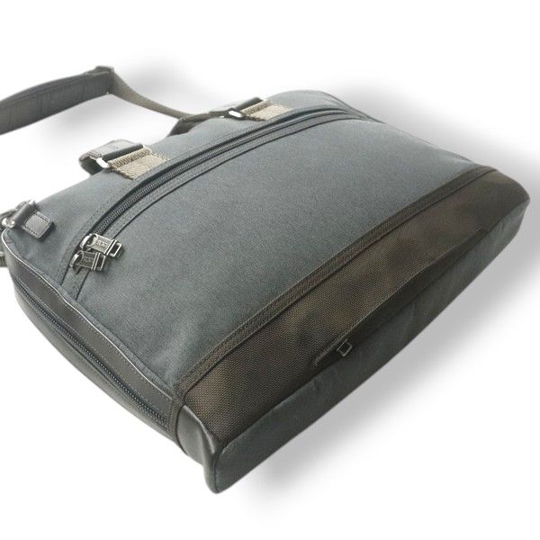 極美品 TUMI トゥミ ロゴジップ ネームタグ 2WAY レザーハンドル 