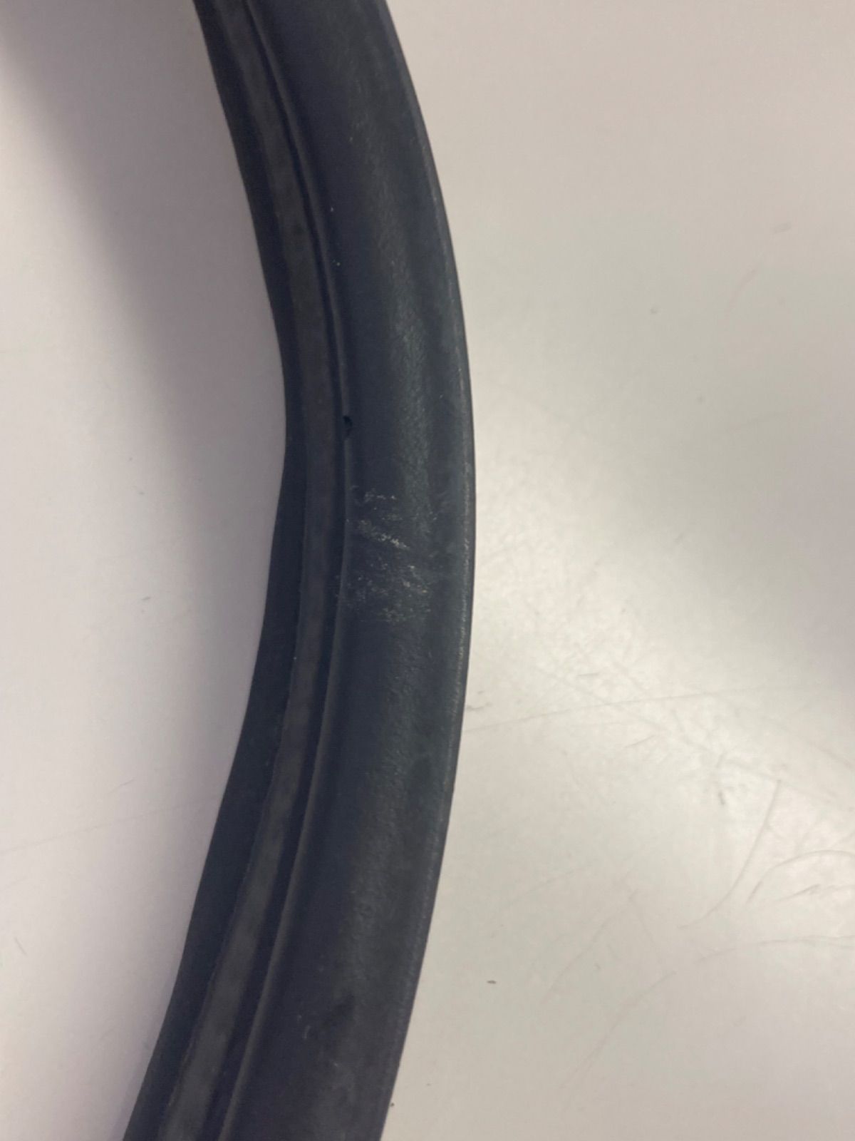 L700S ダイハツ ミラジーノ トランク ウェザーストリップ - メルカリ