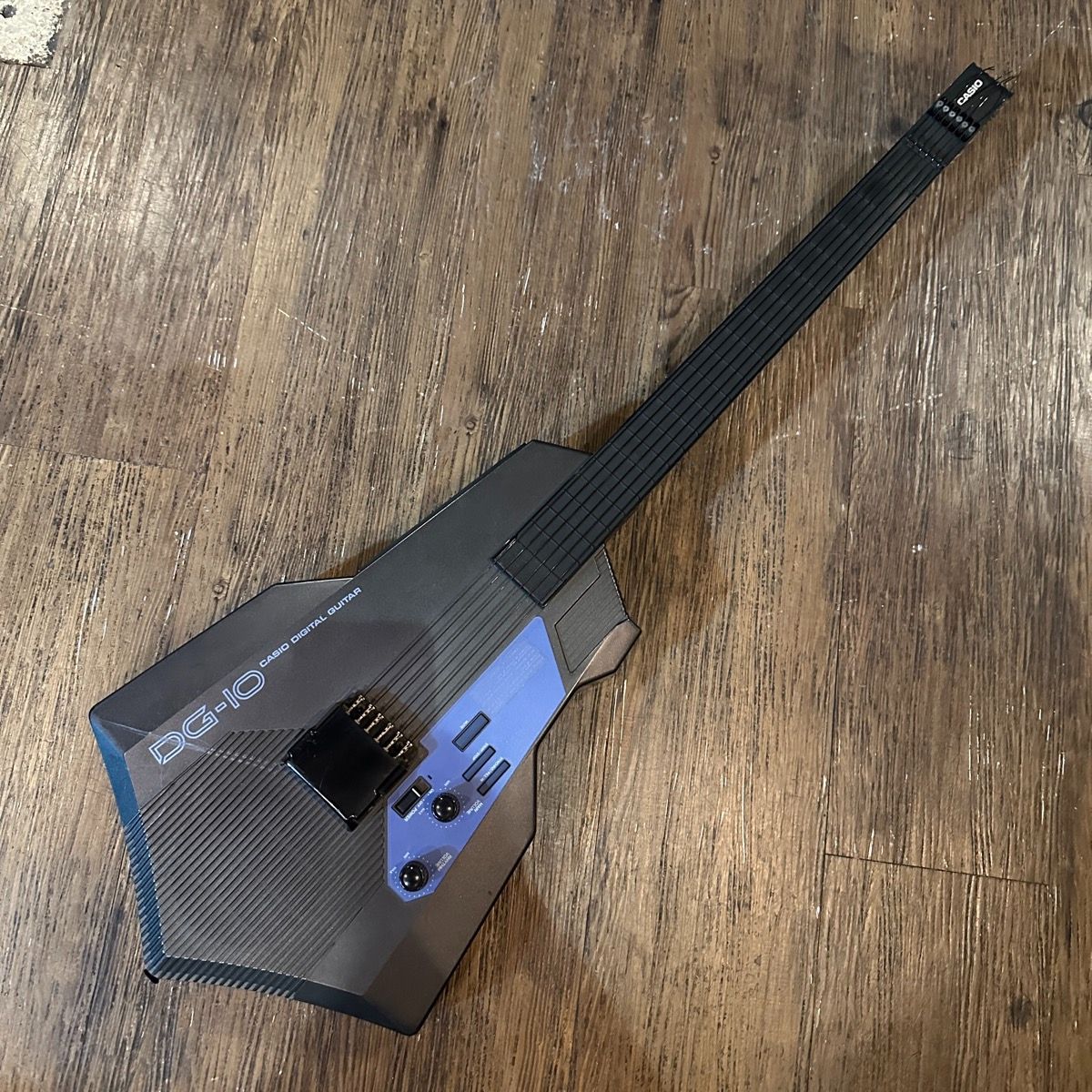 カシオ　シンセサイザーギター Casio DG-7 Vintage 80's Digital Guitar Synthesizer カシオ