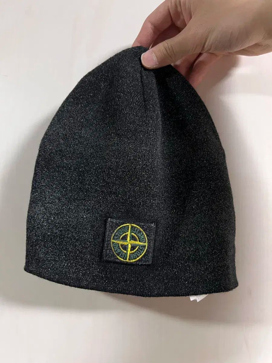 os Supreme シュプリーム STONE ISLAND ストーンアイランド ビーニー
