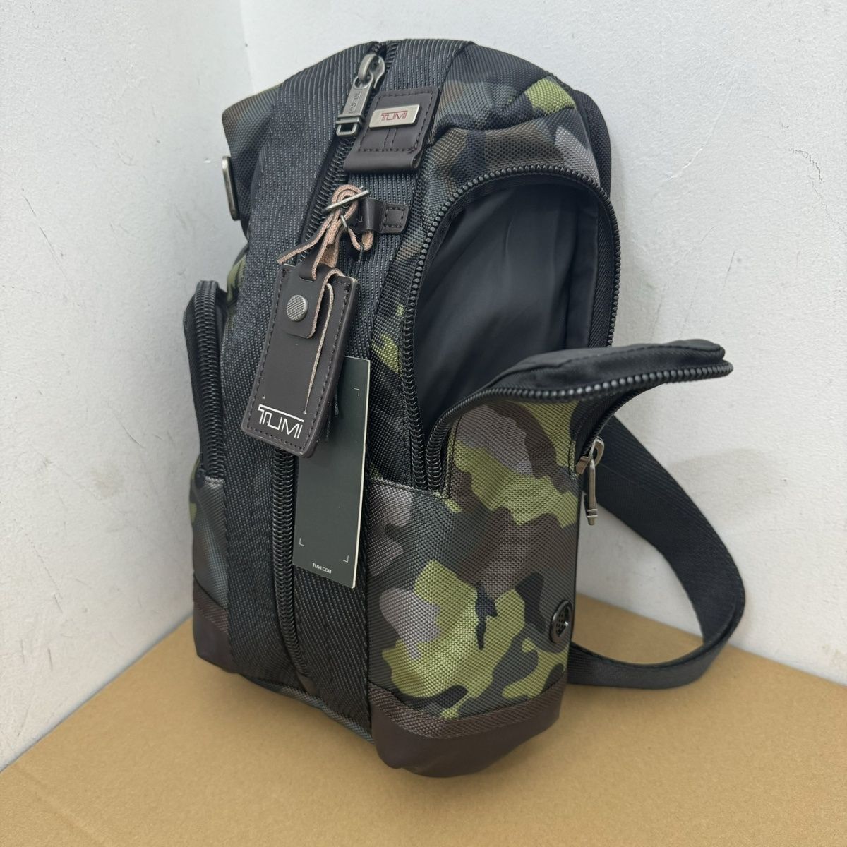 TUMI ボディバッグ ALPHA Bravo スミス スリング カモフラージュ バッグ 