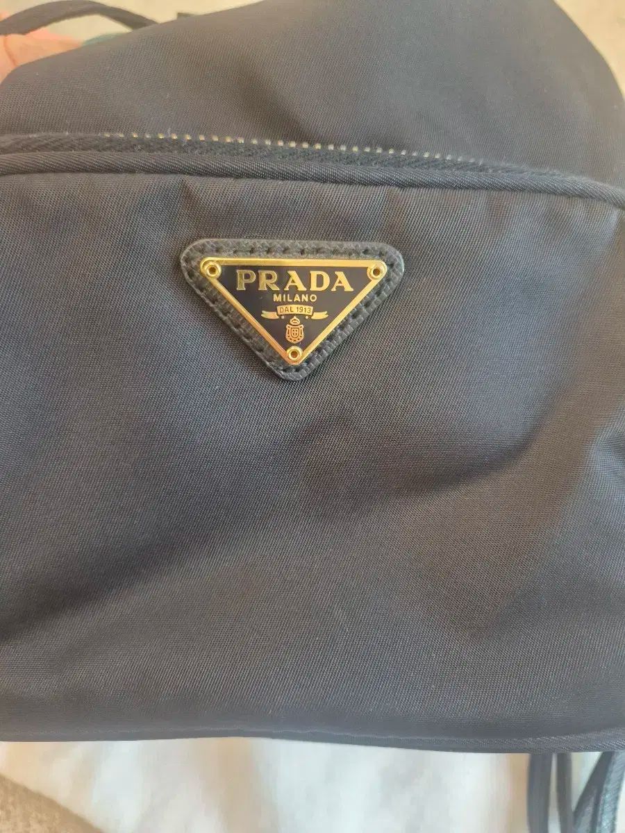 PRADA リーナイロン ネイビー バケット ミニ クロスバック