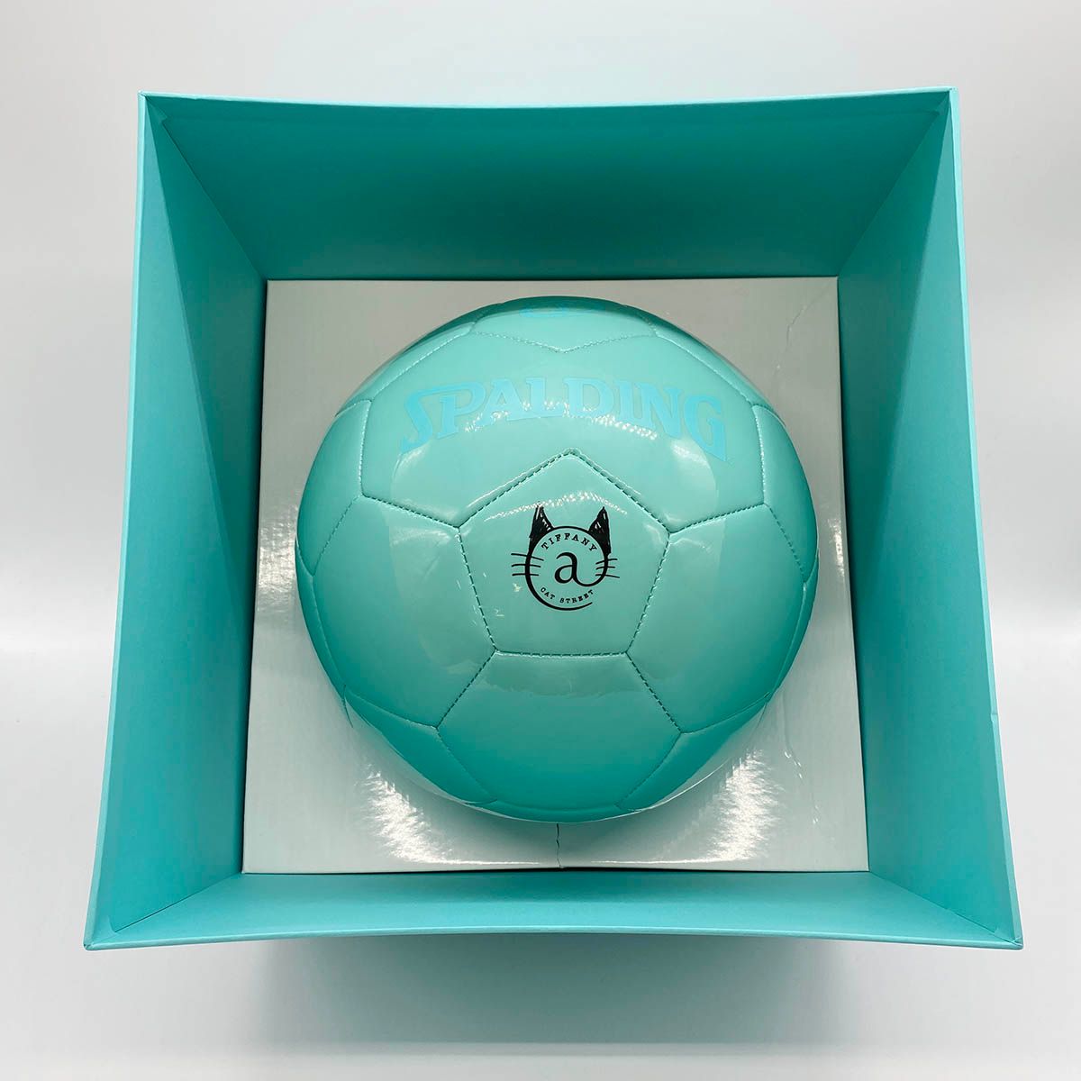 超美品 TIFFANY&Co. ティファニー スポルディング サッカーボール 原宿 ...