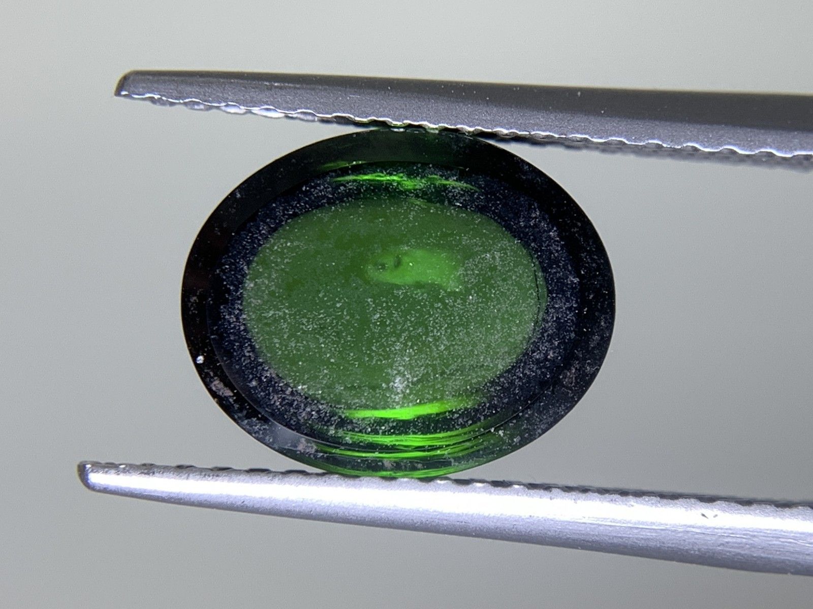 グリーントルマリン 天然 3.839ct 宝石ソーティング付き 10.1㎜×8.2  