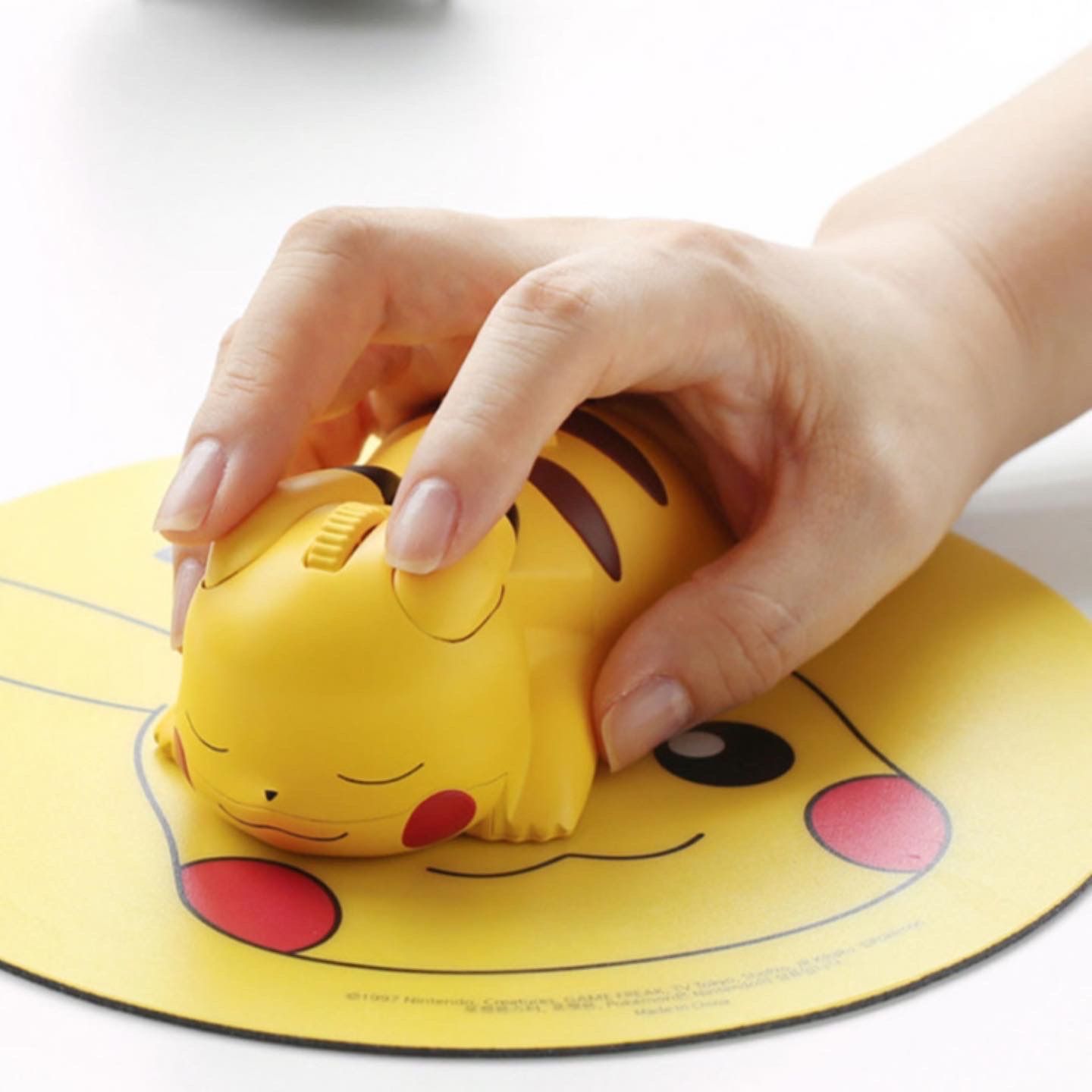 ピカチュウ　Bluetoothマウス ・マウスパッドセット　ポケモン