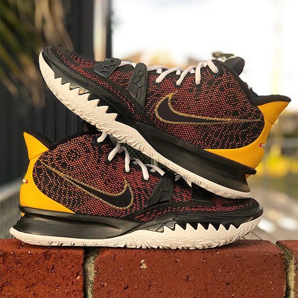 NIKE KYRIE 7 EP 'RAYGUN' ナイキ カイリー 7 レイガン 【MEN'S