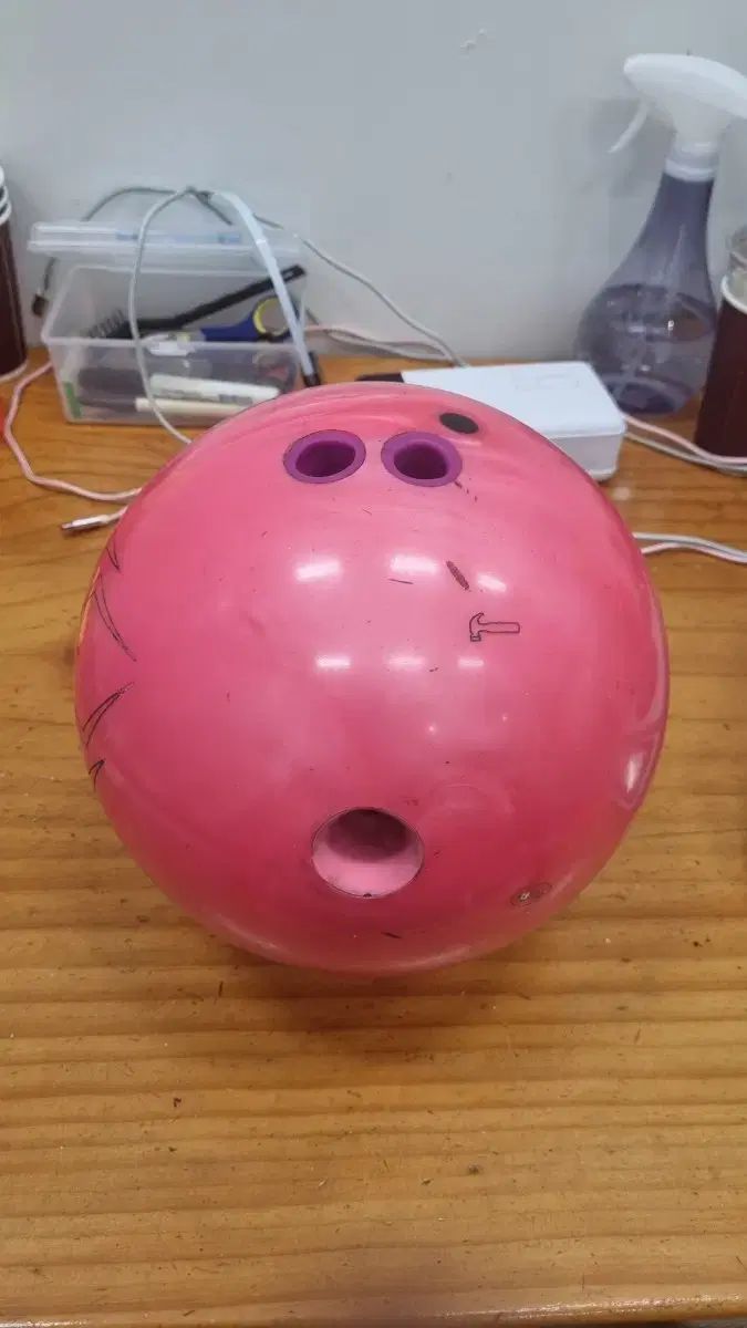 BLACK WIDOW ピンク　ボウリングボール 15p BLACK WIDOW ボウリングボール ピンクパール 15LB