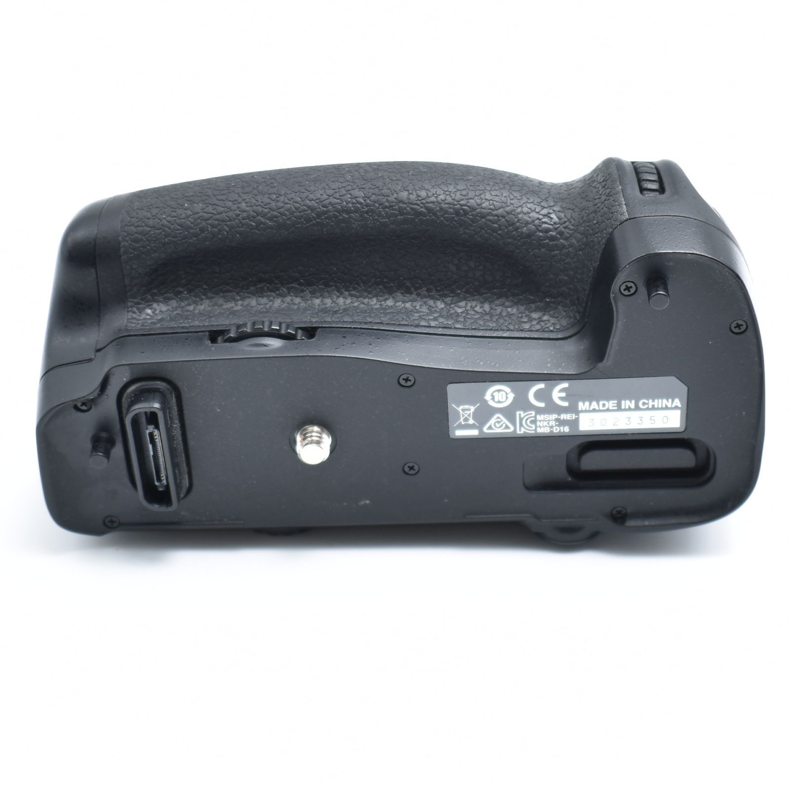 B#7331 Nikon MB-D16  D750用 B#7331 Nikon MB-D16 D750用 Nikon MB-D16 Multi Battery Power Pack