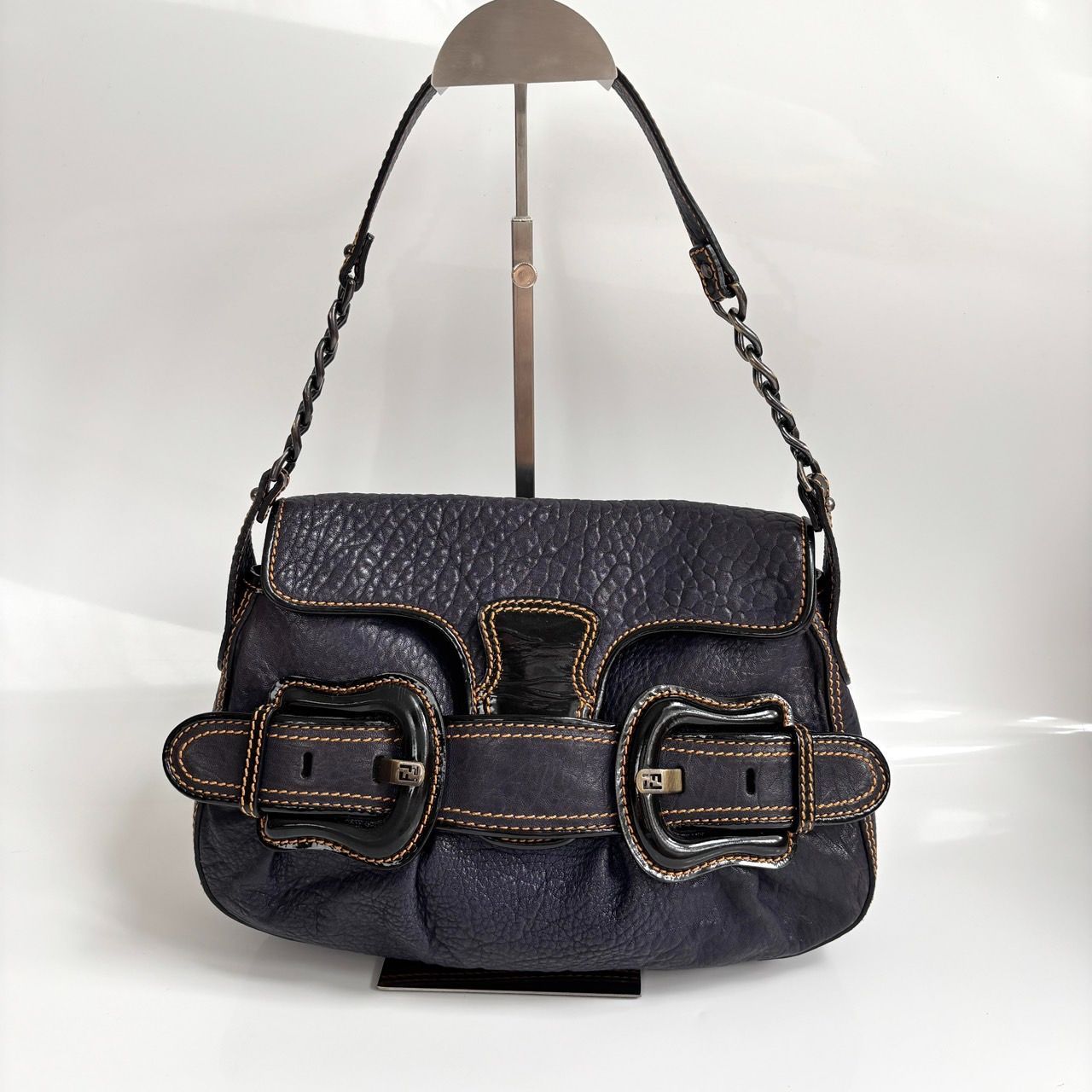 FENDI フェンディ カーフ レザー チェーン ショルダーバッグ