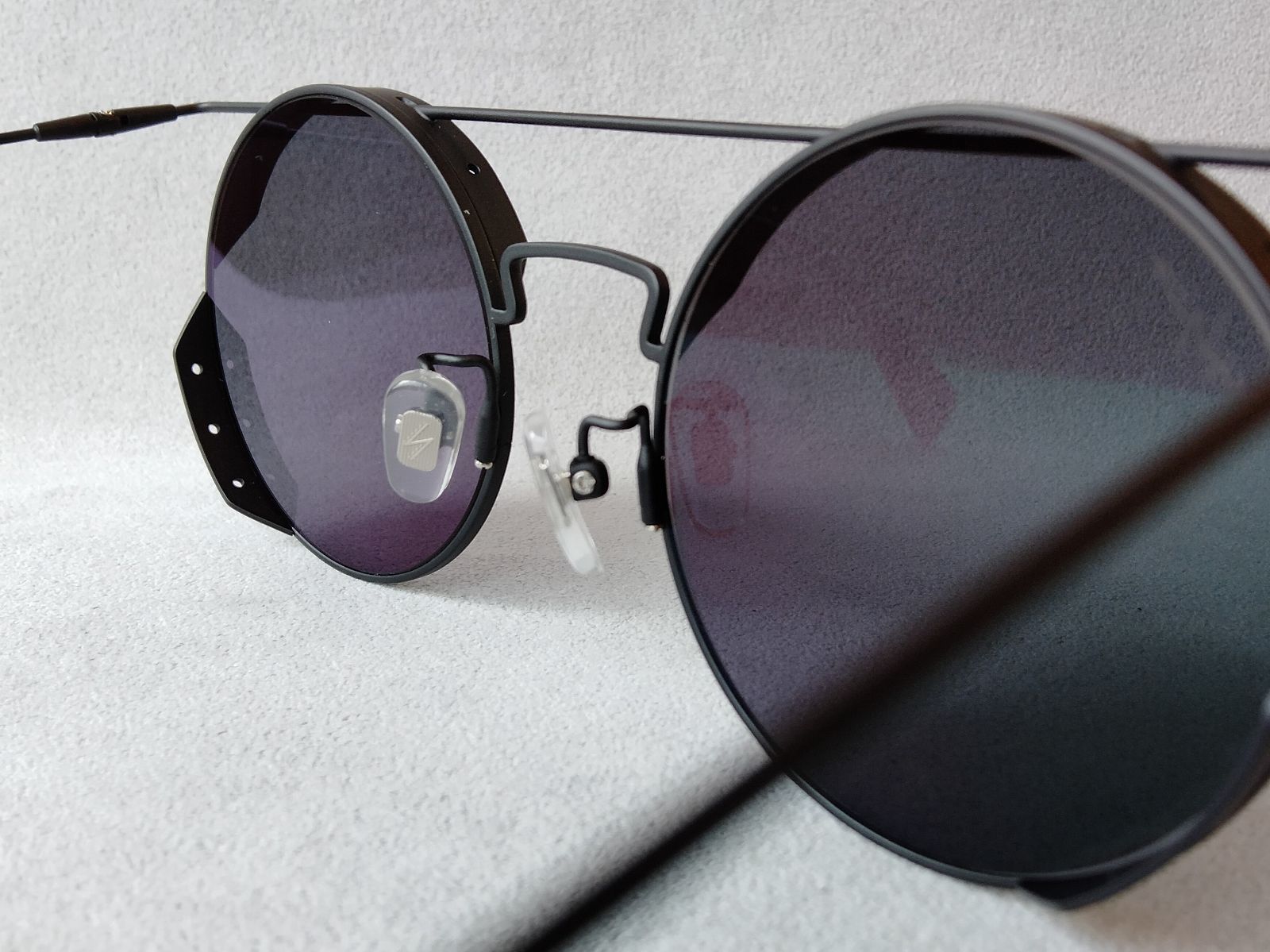 サングラス　ヨウジヤマモト 楽天市場】YOHJI YAMAMOTO ヨウジヤマモト サングラス 20-9005 col.1/2