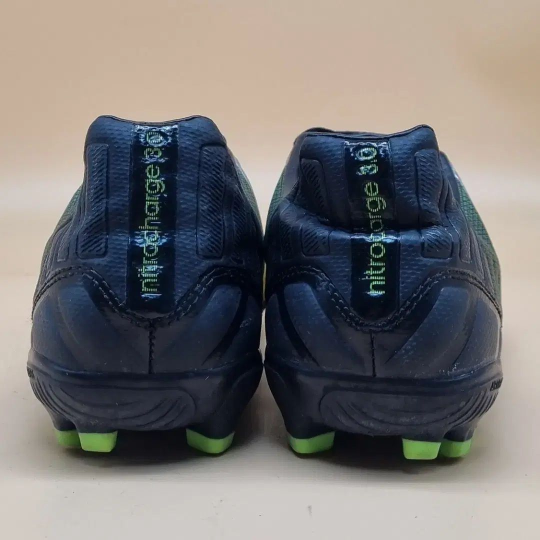 美中古 アディダス プレデター ナイトロチャージ サッカー シューズ 美中古 アディダス プレデター ナイトロチャージ サッカー