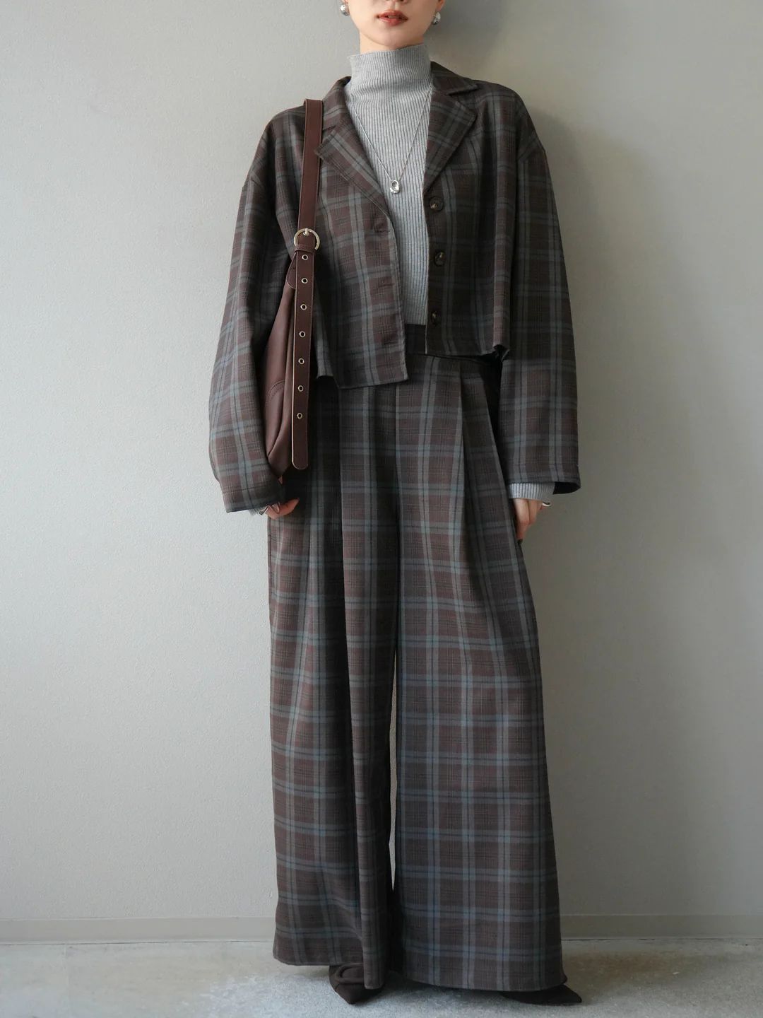 チェック柄ショートジャケット チェック柄イージーパンツ ブラウン Lumier リュミエ