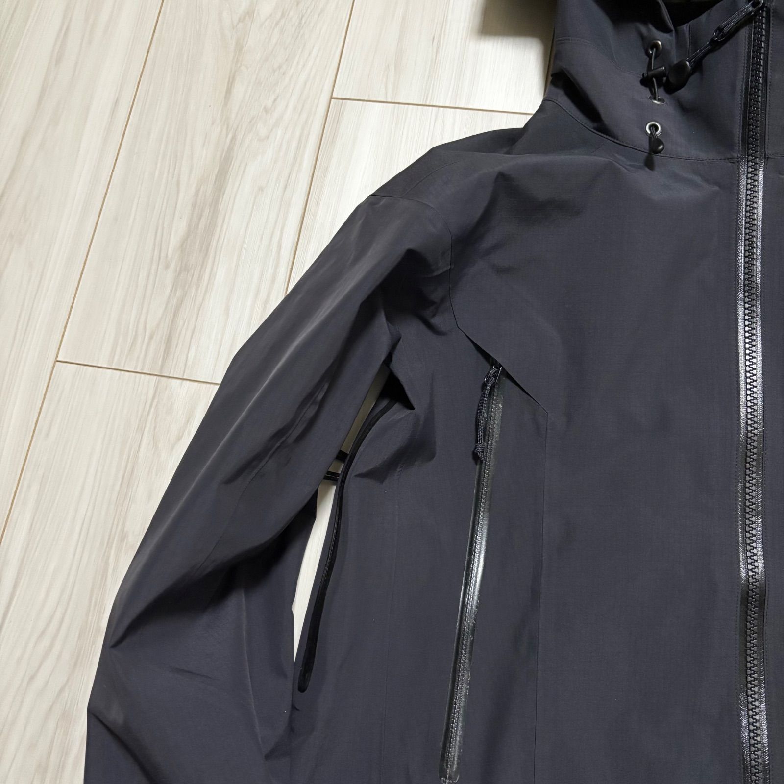 黒 ゴアテックス