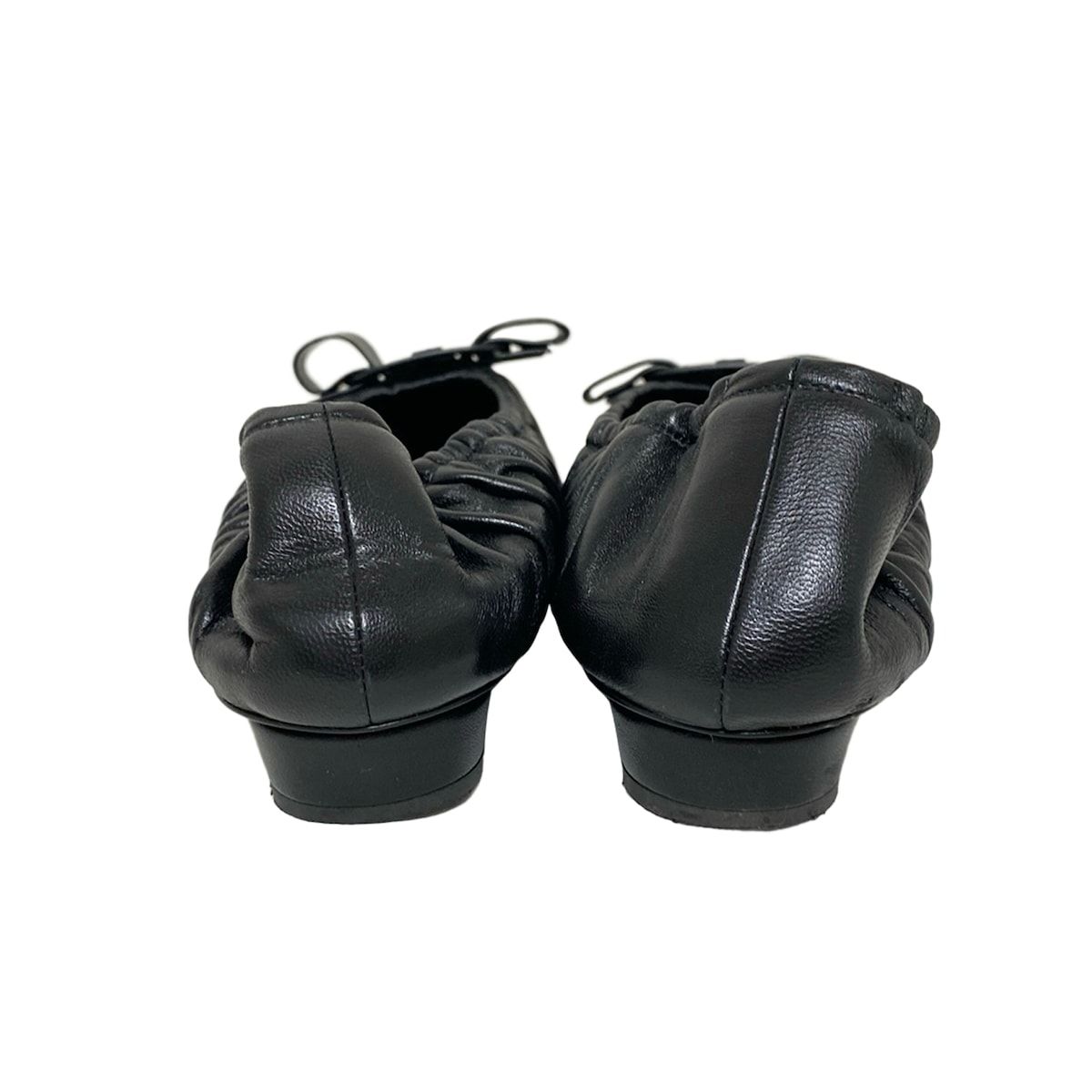 Ferragamo ブラックフラットシューズ 24 FERRAGAMO ブラック フラットシューズ - メルカリ
