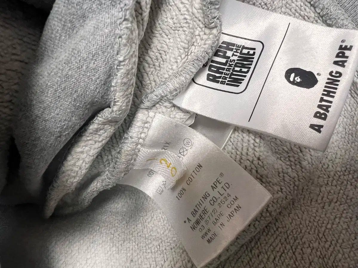 キッズ A BATHING APE(アベイシングエイプ)