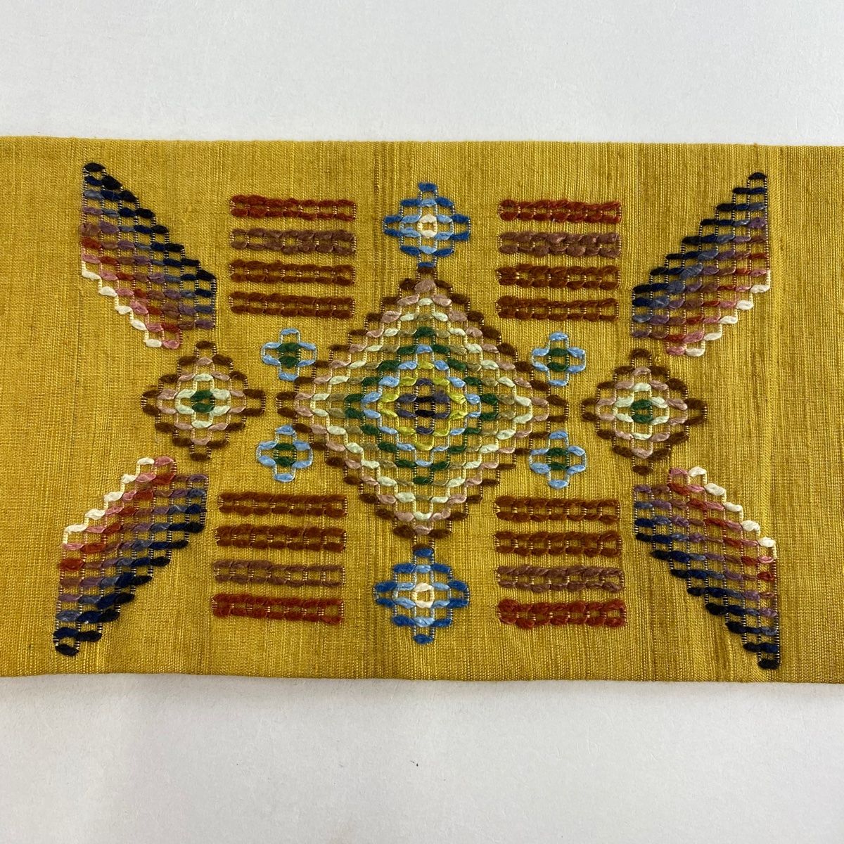 名古屋帯 美品 逸品 証紙 琉球花織 幾何学模様 草木染 山吹色