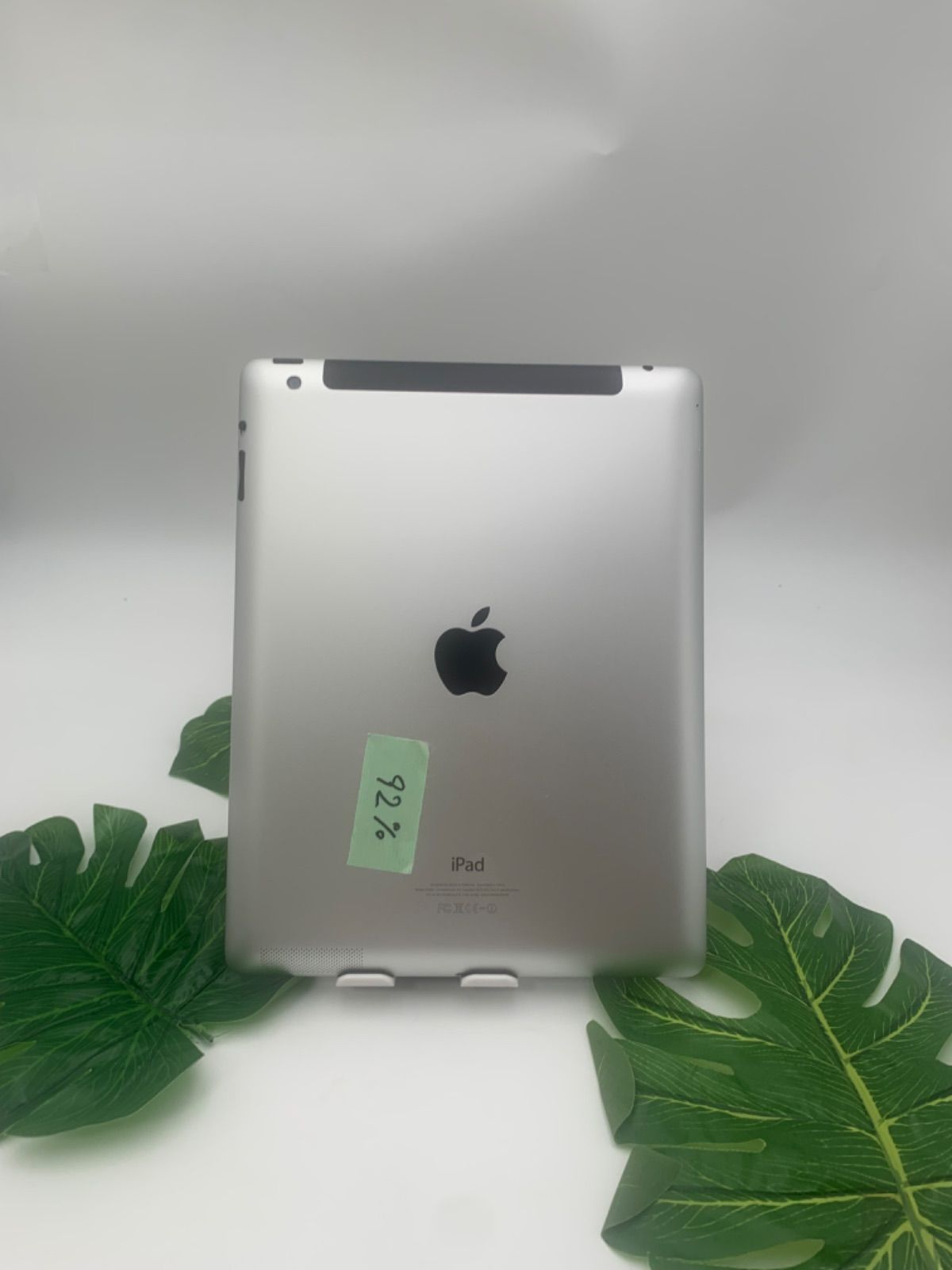iPad 第4世代 16GB キャリアKDDI 美品 iPad - iPad 第4世代 16GB キャリアKDDI 美品の通販 by 橋本