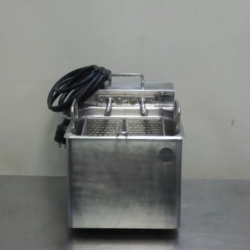 8L 電気