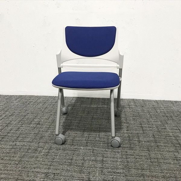 スタッキングチェア 肘無 キャスター付 イナバ ネイビー