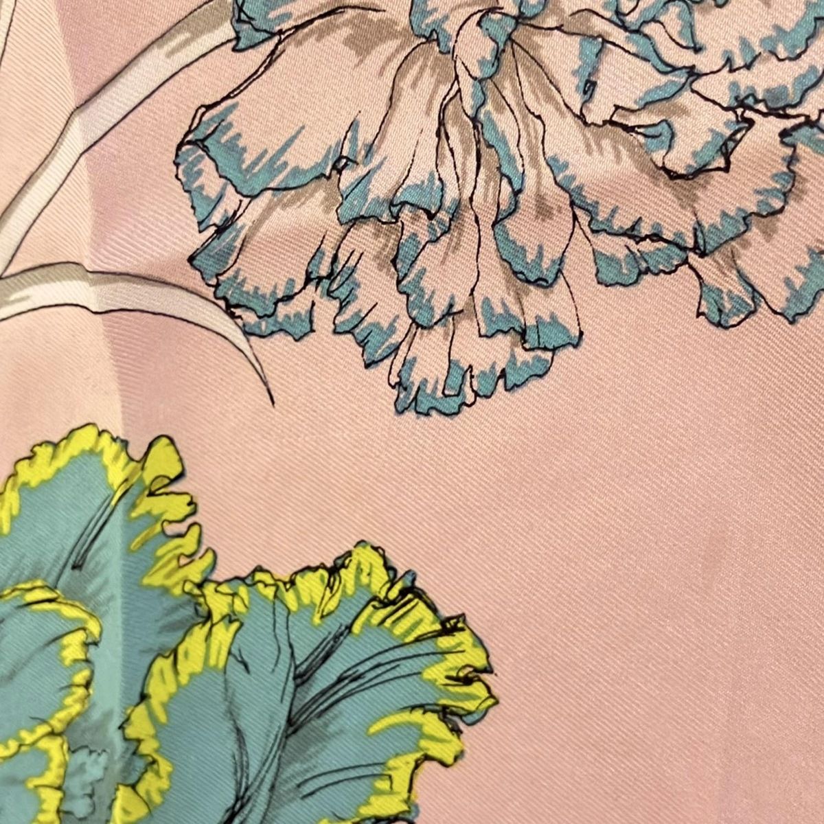 別注】MANIPURI FLOWER スカーフ｜トゥモローランド 公式通販