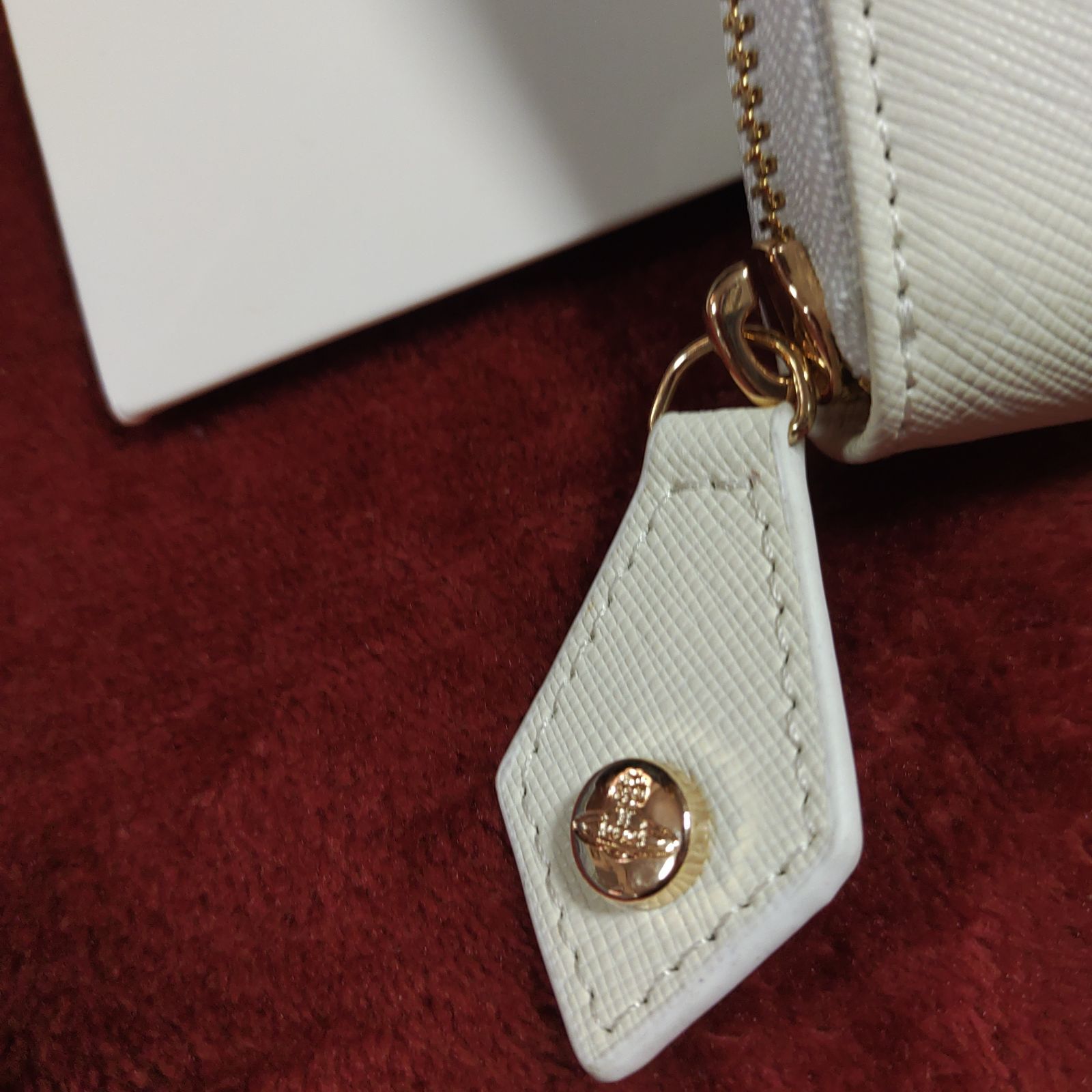 新品！　VivienneWestwood 55VV306 長財布　ホワイト ヴィヴィアンウエストウッド 長財布 55VV306 白 ホワイト