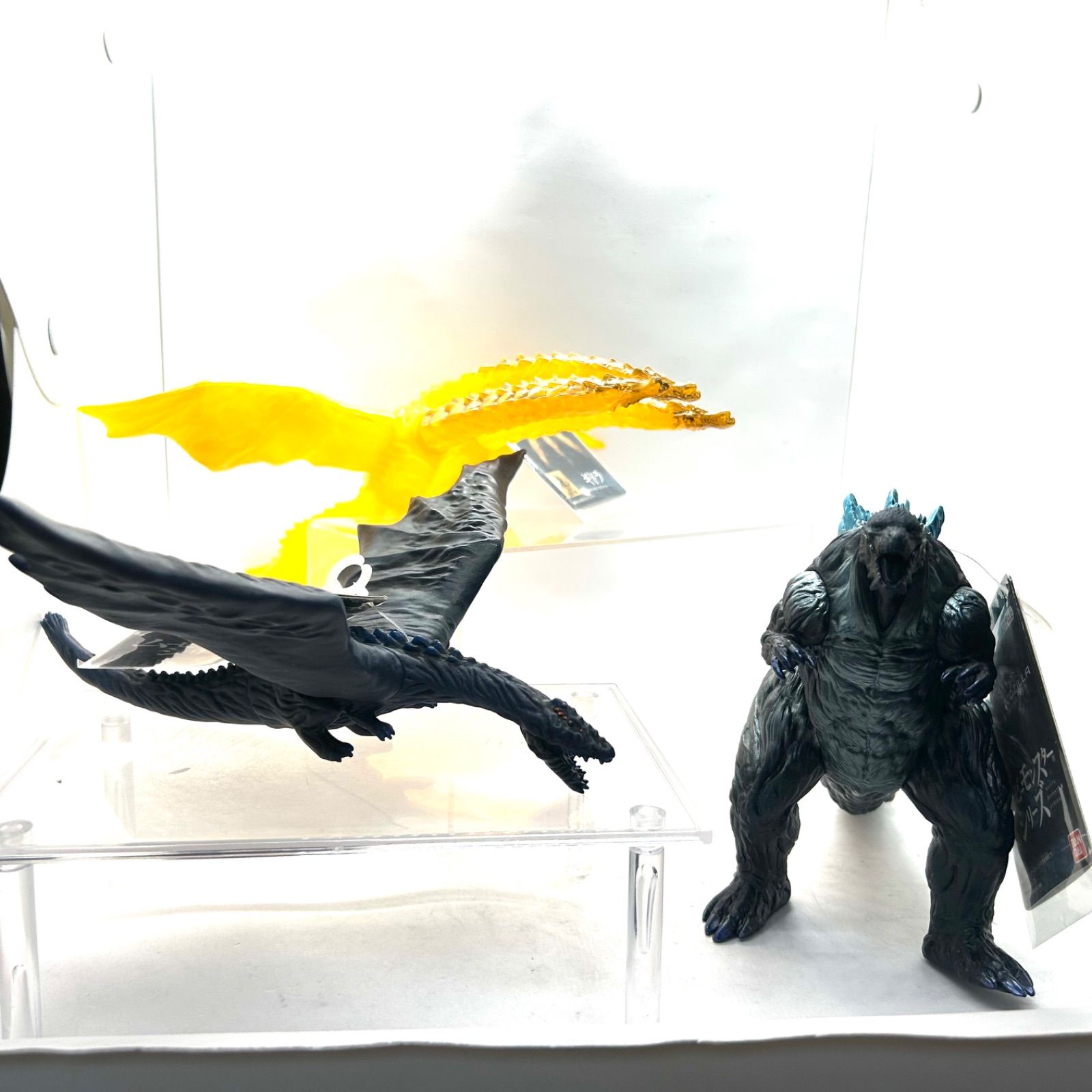 BANDAI - アニメ版『GODZILLA』より『ゴジラ・アース』『ギドラ』『セルヴァム』3体 アニメ版『GODZILLA』より『ゴジラ・アース』『ギドラ
