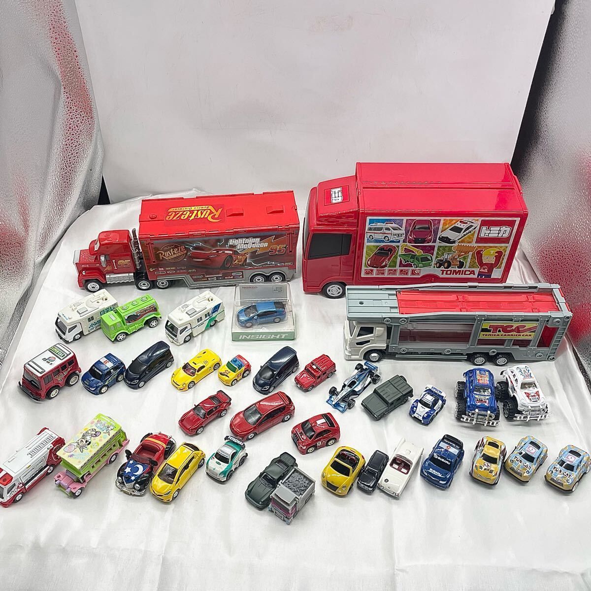 トミカ カーズ ディズニー まとめ売り ケース付き トミカ カーズ ディズニー まとめ売り ケース付き