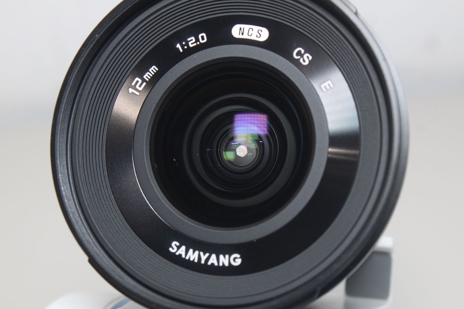 送料込み美品12mm F2.0 NCS CS シルバーソニーEマウントフード付き 送料込み美品12mm F2.0 NCS CS シルバーソニーEマウントフード