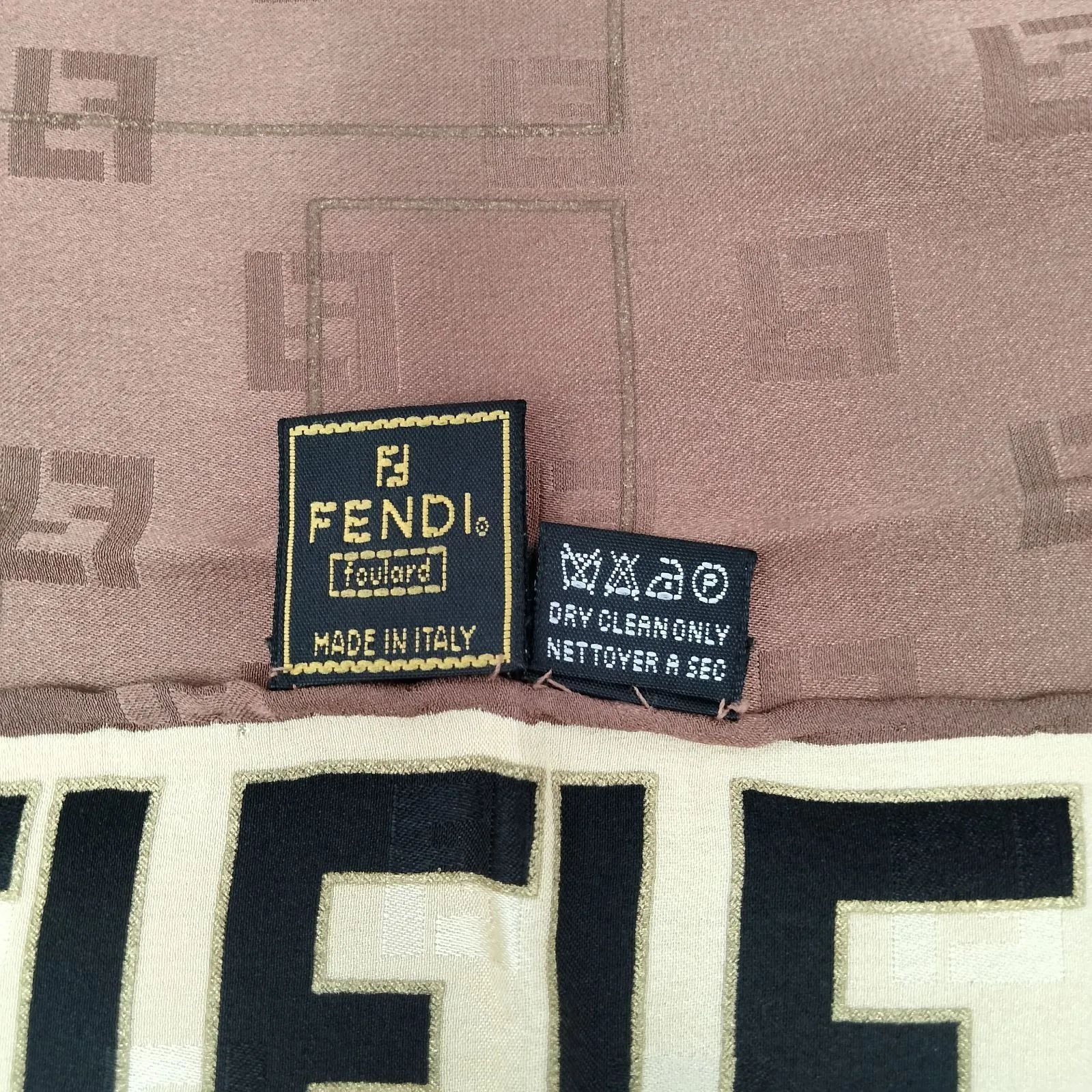 ️フェンディ ズッカ柄