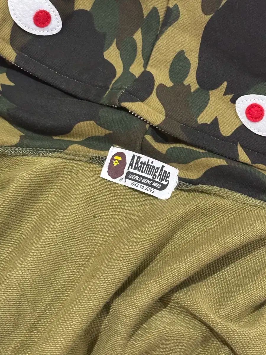 A BATHING APE(アベイシングエイプ) シャーク フード カモフラ 迷彩柄