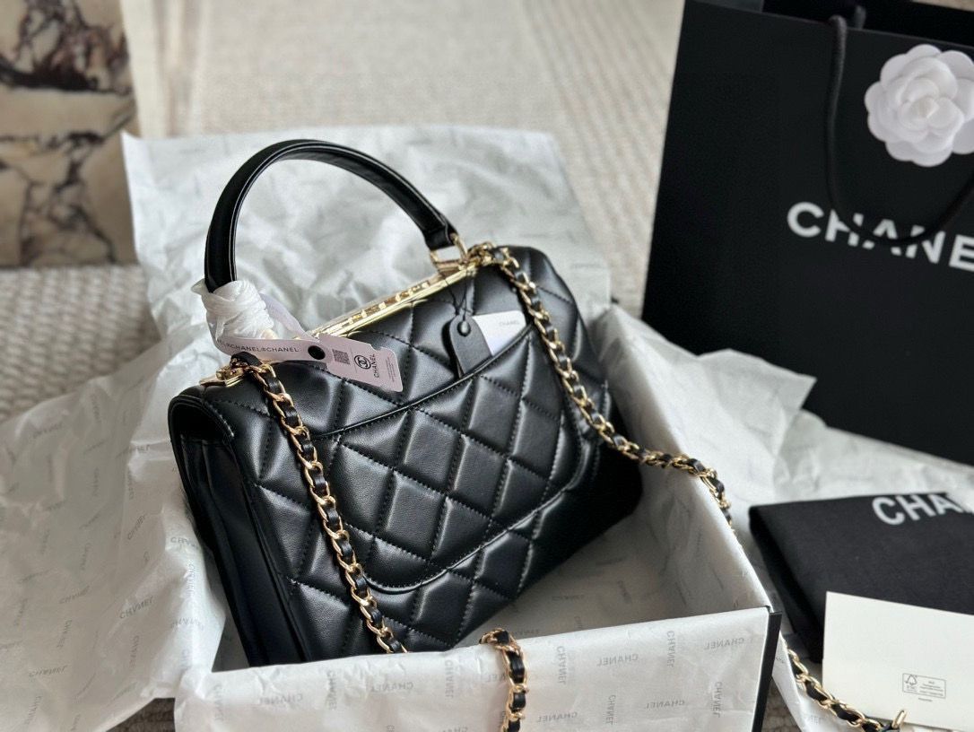 今日特価】Chanel トレンディ CC ブラックヴィンテージバッグ
