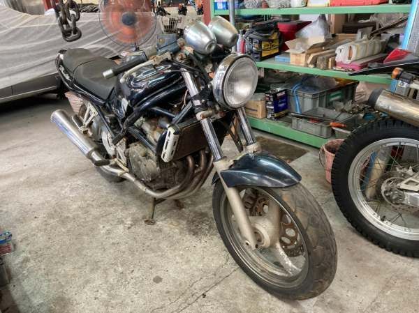スズキ バンディット250 GJ74A ガソリンタンク S196-26 - メルカリ