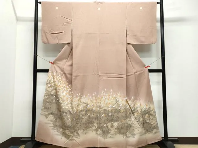 色留袖 着物 中古 正絹 袷 紋付 一つ紋 日本画家 水嶋征夫 落款 玄関格子の図 灰桜色 身丈159cm 裄63cm M きもの北條 A1121-8 色留袖 着物 中古 正絹 袷 紋付 一つ紋 日本画家 水嶋征夫 落款 玄関