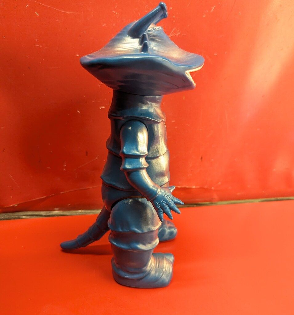 ブルマァク ブルマァクの怪獣シリーズ ウルトラQ カネゴン 青 胸金 肌色成型 BM 632