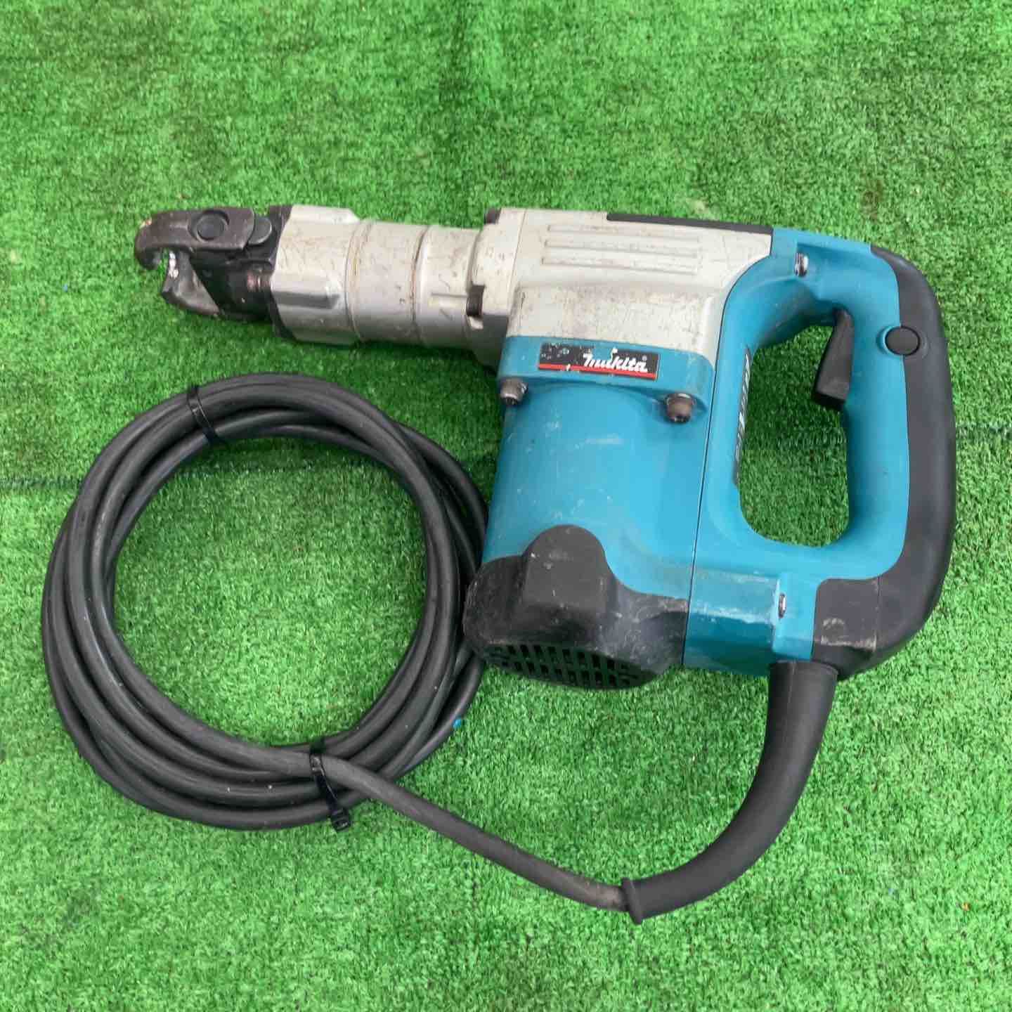中古品 【TH-0426】中古品 makita マキタ 電動ハンマ HM0830 ケース付 