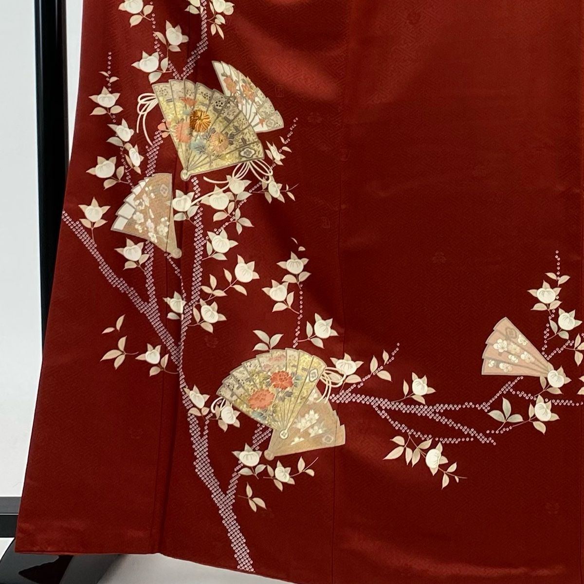 付下げ 身丈164cm 裄丈66.5cm M 袷 落款 桧扇 菊 刺繍 金糸