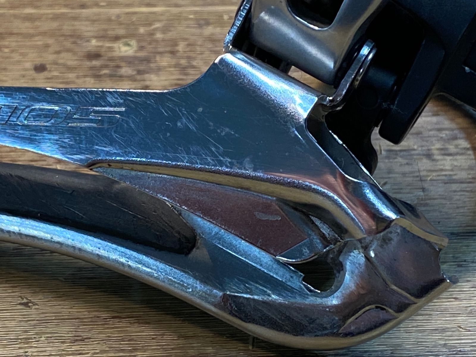 Shimano 105 フロントディレイラー シルバー 楽天市場】シマノ FD-R7000 シルバー バンドタイプ 2X11S