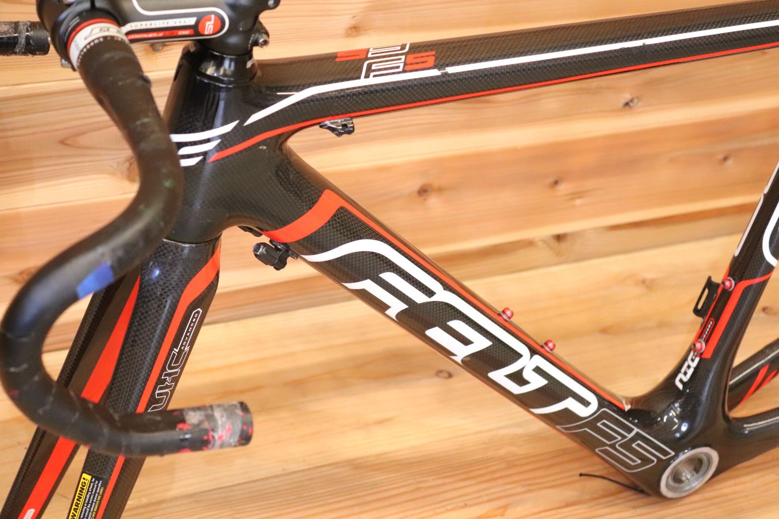 FELT ロードバイク カーボンフレーム 黒・オレンジ FELT ロードバイク