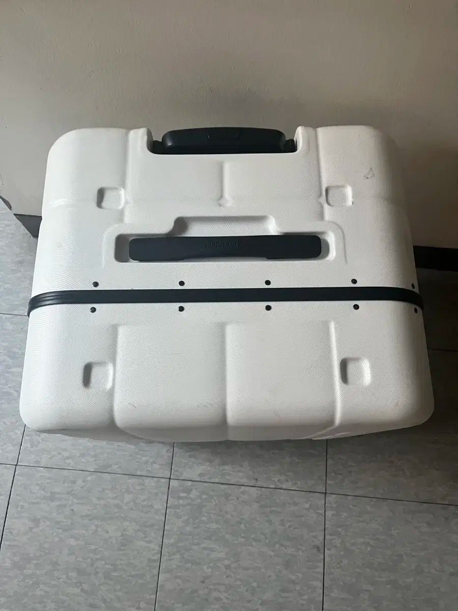 President 白 旅行用 キャリアー 24インチ