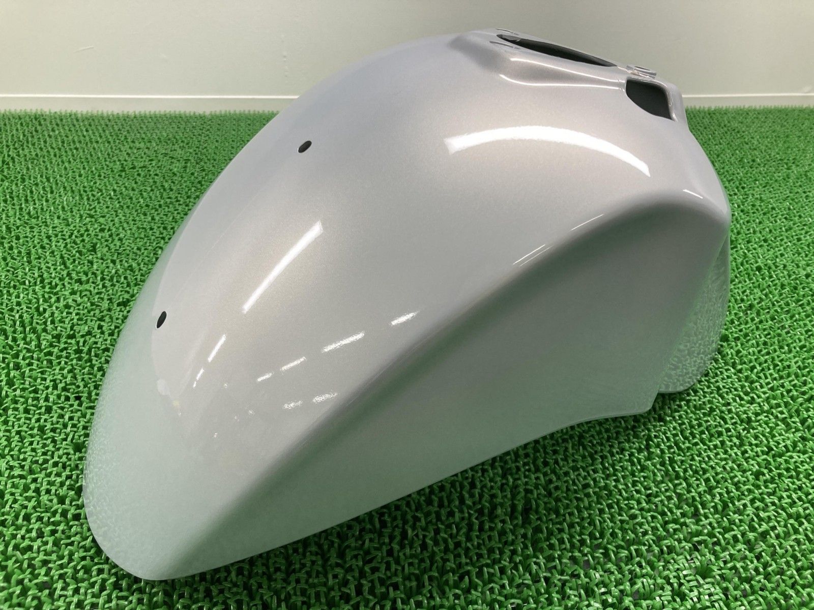 プリマベーラ50 フロントフェンダー 水色M 1B000947 ピアジオ 純正 中古 バイク 部品 B000947 13年～17年 ベスパ 綺麗 良品 車検 Genuine 1 プリマベーラ50 フロントフェンダー 水色M 1B000947 ピアジオ 純正