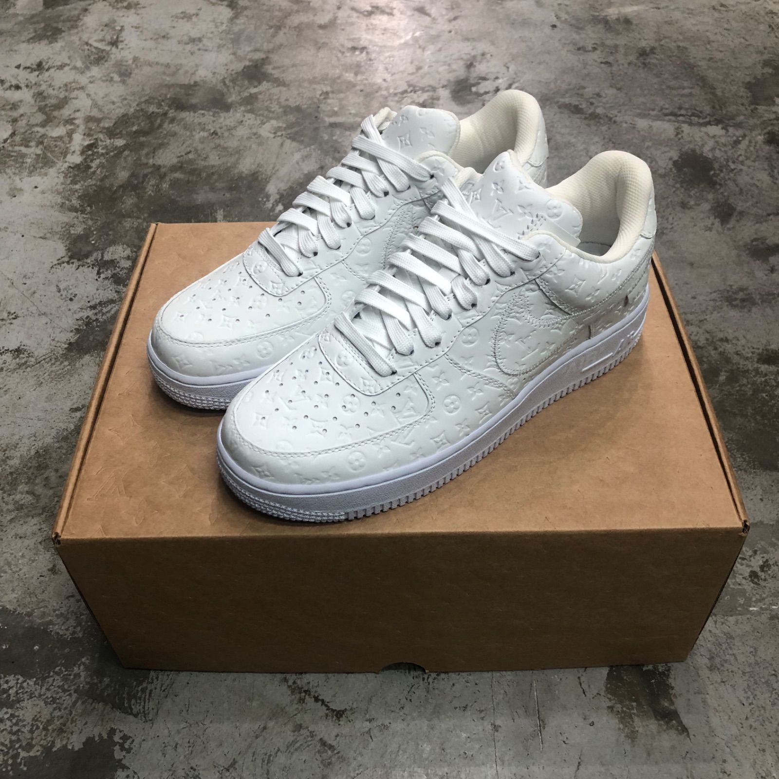 未使用品 LOUIS VUITTON NIKE AIR FORCE 1 LOW White コラボ
