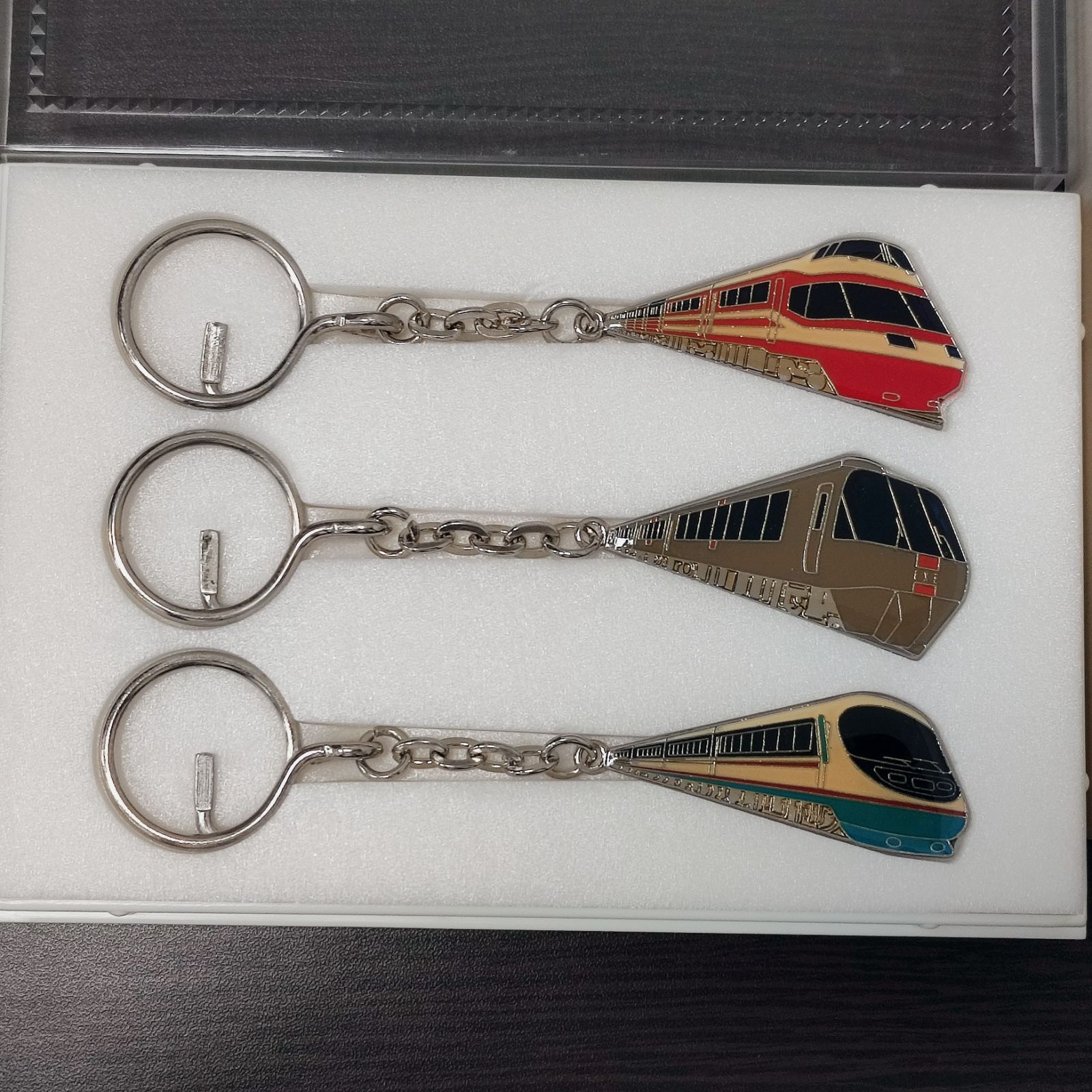 小田急　ロマンスカー　VSE　ラストラン　乗車記念グッズ 小田急、特急ロマンスカー・VSEの引退に向けた記念グッズ全8種