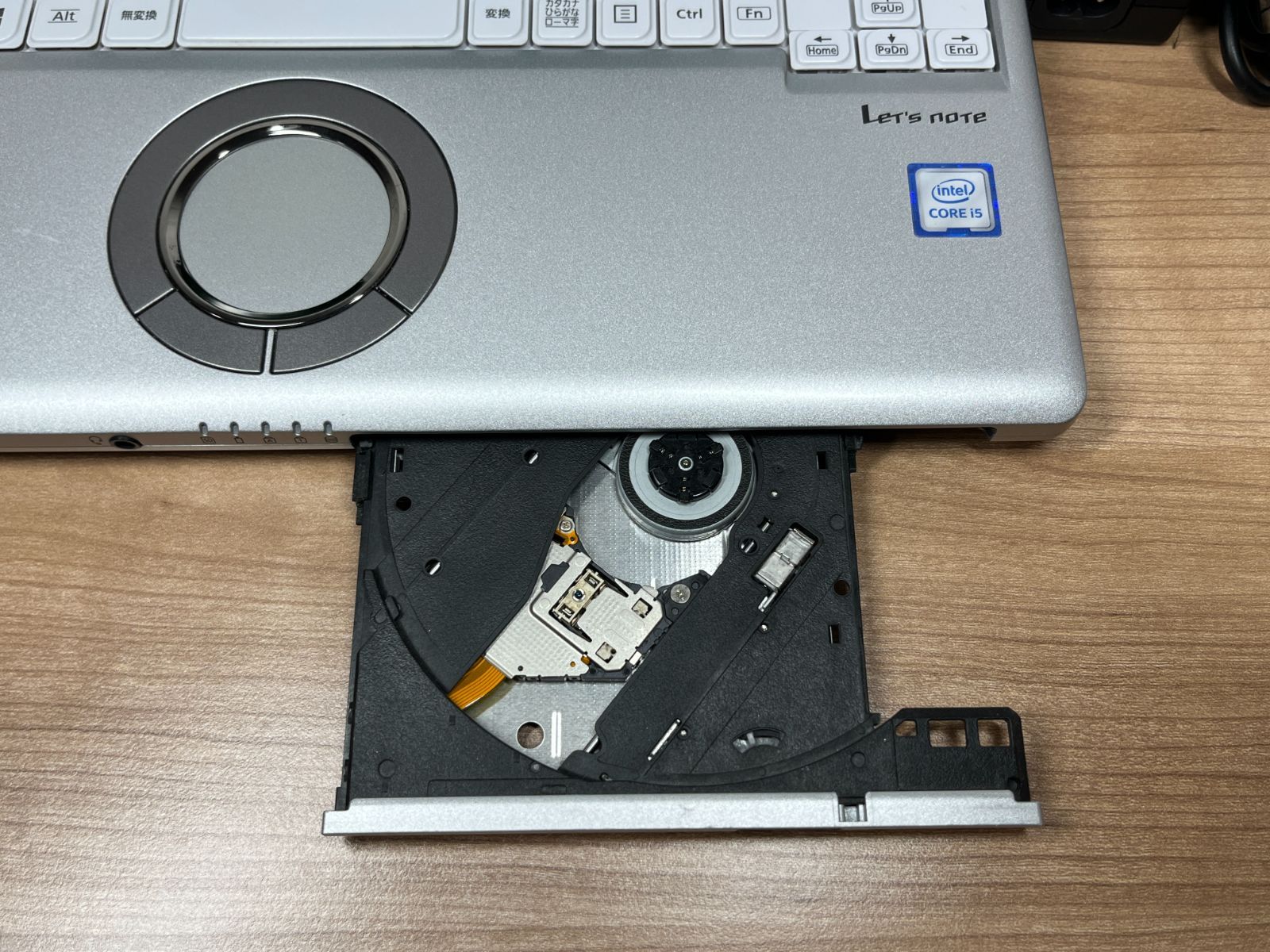 DVDモデル＞0920 軽量 Panasonic レッツノート CF-SV8 8GB/SSD256 /i5