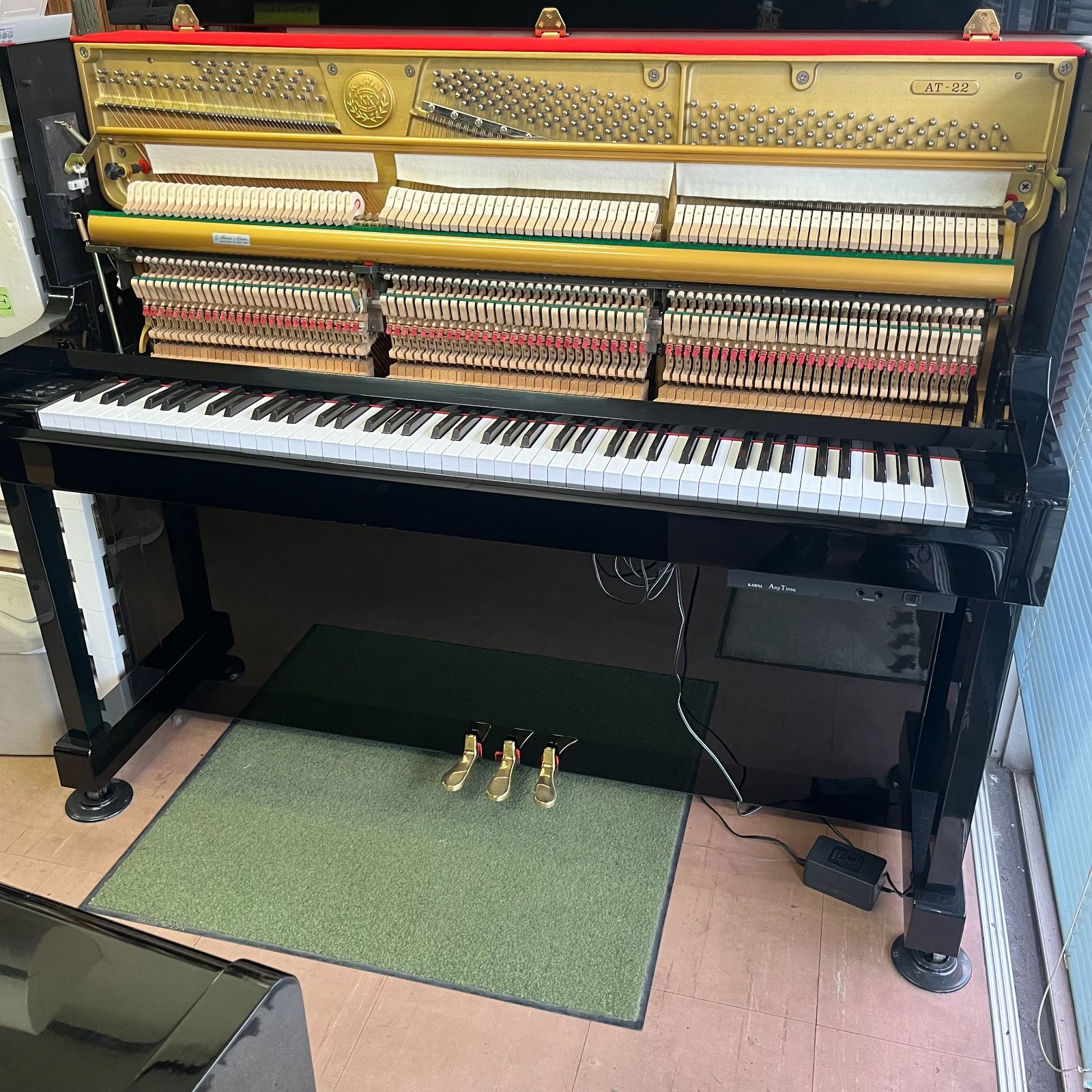 ピアノ調律師の店】アップライトピアノ カワイ KAWAI AT-22 純正消音器付き 中古ピアノ 美品 格安販売 ※送料別途要 - メルカリ