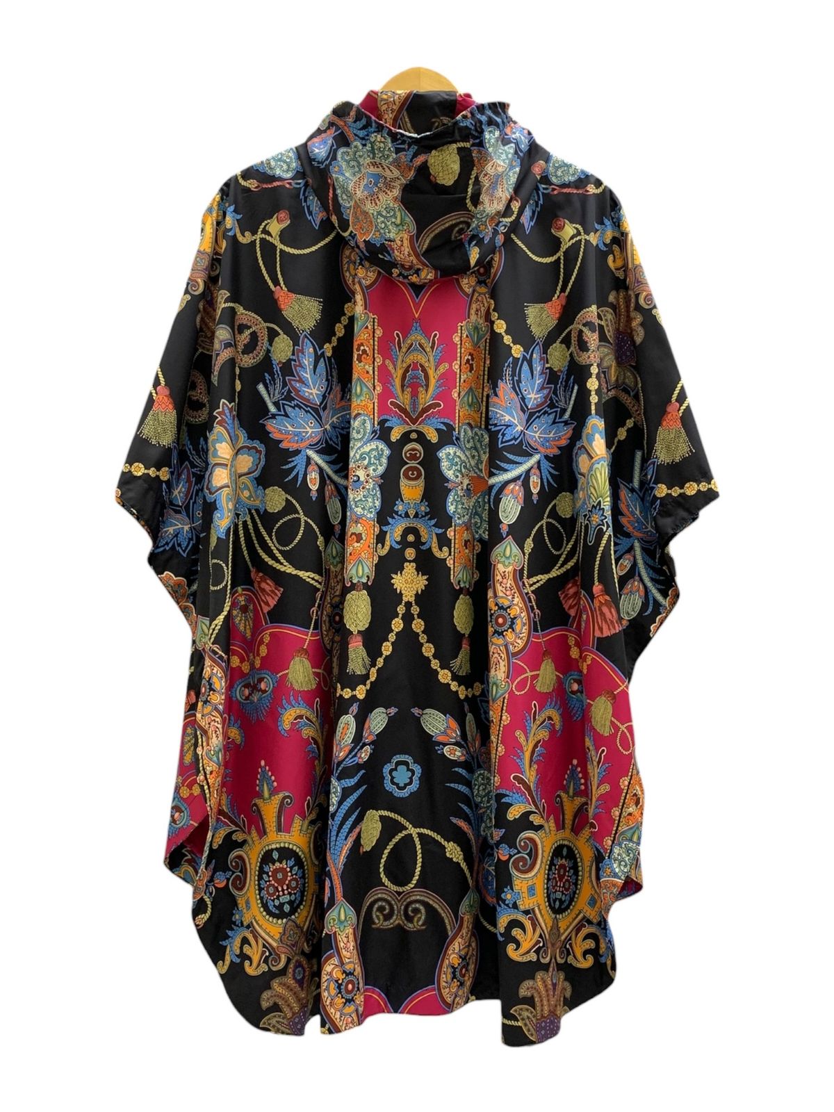 【未使用】ETROエトロ ナイロンケープ ポンチョ 40 総柄 レディース 未使用】ETROエトロ ナイロンケープ ポンチョ 40 総柄 レディース