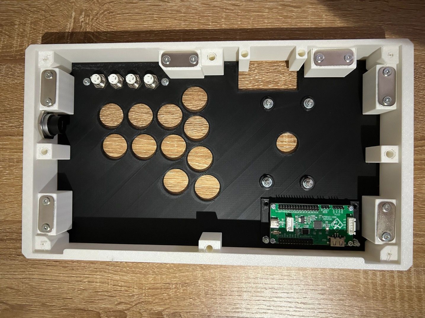 漆黒のブラック?‍⬛|OLED搭載 板マグネット開閉式モデル