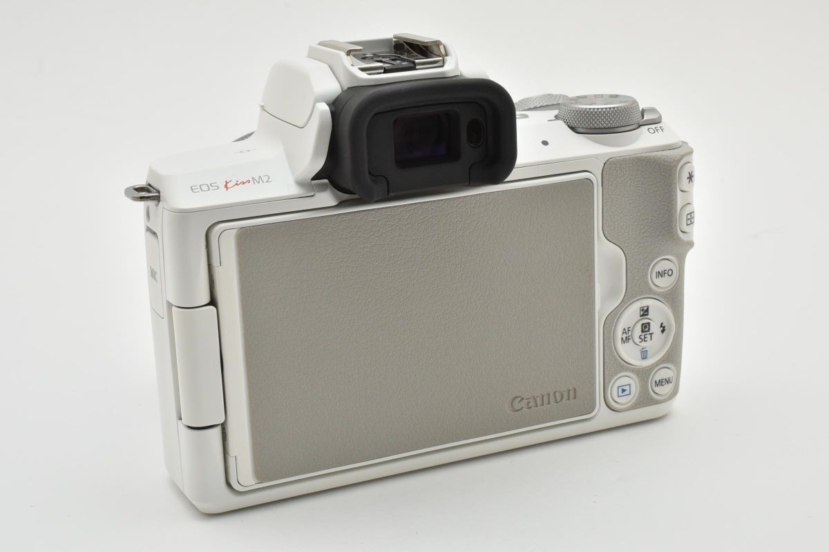Canon EOS kiss M2 ホワイト レンズ3本付き Amazon.co.jp: Canon ミラーレス一眼カメラ EOS Kiss M2 ダブル