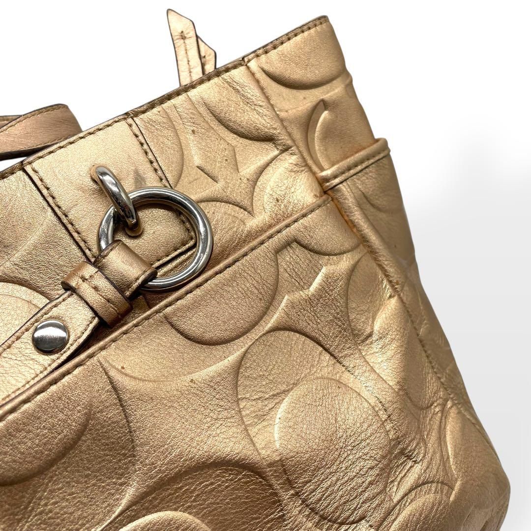美品 コーチ トートバッグ シグネチャー エンボスロゴ ゴールド 肩掛け 美品 COACH トートバッグ シグネチャー エンボスロゴ ゴールド